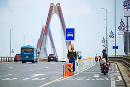 Hà Nội siết chặt an toàn giao thông trên các cây cầu trọng điểm