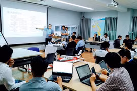 Xây dựng chương trình đào tạo đại học phù hợp năng lực số và trí tuệ nhân tạo