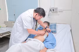 Làm thế nào phát hiện sớm và điều trị dị tật lõm ngực ở trẻ em?