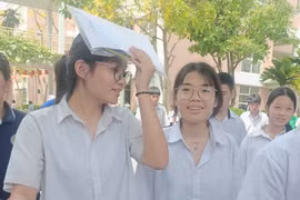 Kỳ thi lớp 10 THPT 2026 ở Hà Nội áp lực hơn thi Đại học. Ảnh Bình Nguyên