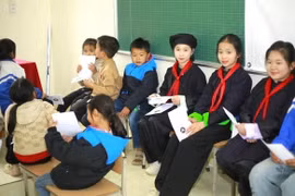 Mở rộng quyền tiếp cận giáo dục cho dân tộc thiểu số ít người