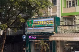 Lùm xùm quanh Nha khoa Athena: Nhiều lần bị xử phạt vi phạm về y tế