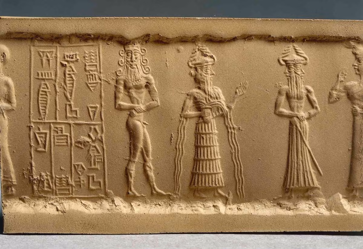  3. Được phát hiện tại thư viện của Ashurbanipal. Các bảng đất sét Enuma Elish được khai quật vào thế kỷ 19 tại thư viện hoàng gia ở Nineveh, do vua Assyria Ashurbanipal cho lập vào thế kỷ 7 TCN. Ảnh: learnreligions.com.