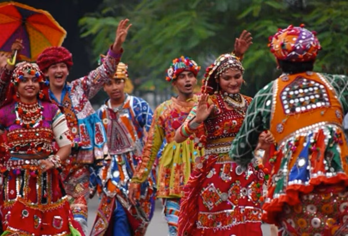  Phân bố rộng khắp miền Tây Ấn Độ. Người Bhil sinh sống chủ yếu ở các bang như Rajasthan, Gujarat, Madhya Pradesh và Maharashtra. Ảnh: Pinterest.