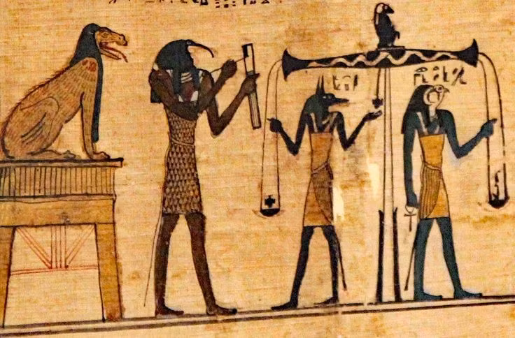  4. Thoth là người cân trái tim trong lễ phán xét linh hồn. Ông giúp cân trái tim người chết với chiếc lông đà điểu của thần Maat để xác định sự trong sạch của linh hồn. Ảnh: Pinterest.