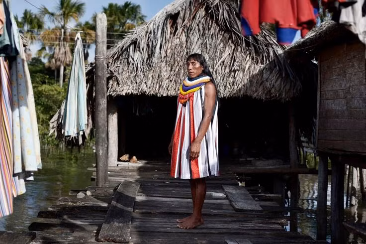  Người Warao là một trong những nhóm bản địa lâu đời nhất của Venezuela. Cộng đồng này đã định cư ở châu thổ sông Orinoco hàng ngàn năm và có lối sống thích nghi với vùng đất ngập nước rộng lớn. Ảnh: Pinterest.