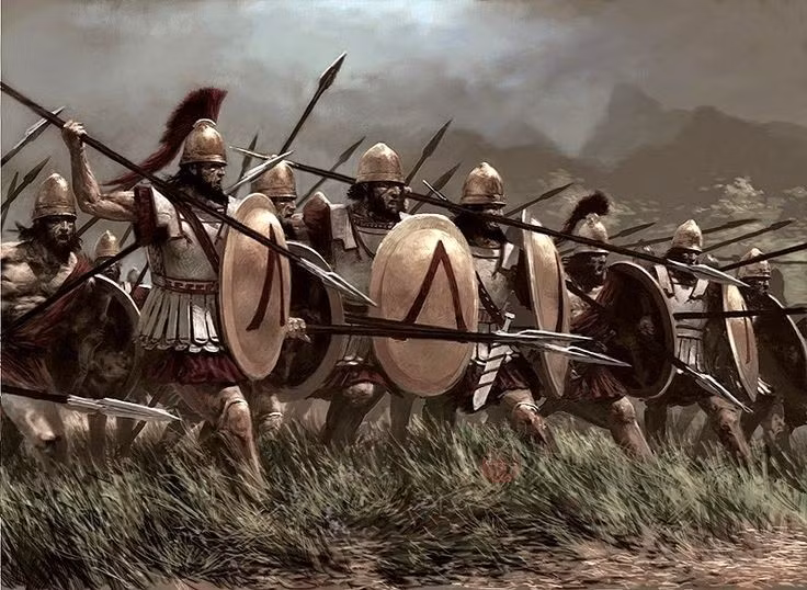 3. Sự tham gia của các hoplite kỳ cựu. Cả hai phe đều huy động lực lượng hoplite (binh sĩ dùng khiên lớn và giáo dài) tinh nhuệ, khiến trận đánh mang tính chất đẫm máu và quyết liệt. Ảnh: Pinterest.