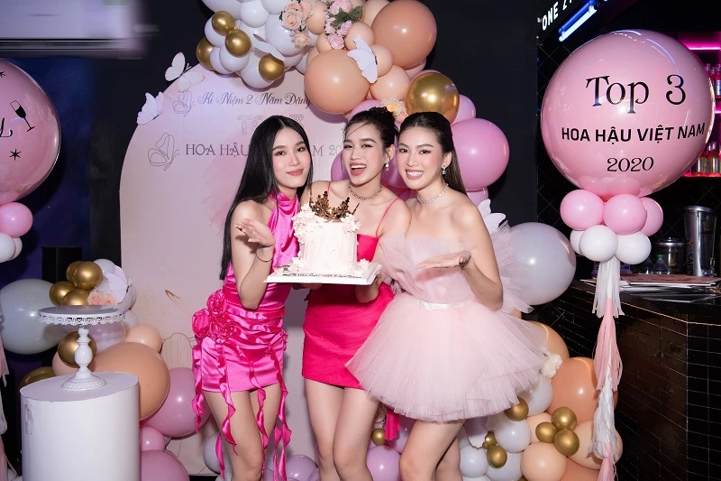Top 3 Hoa hậu Việt Nam 2020 hội ngộ khoe visual cực đỉnh