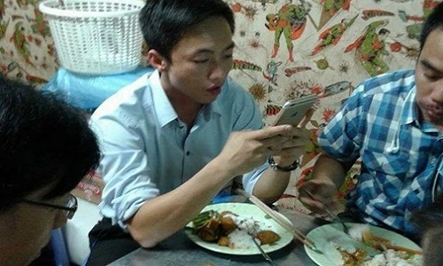 Cường Đô La gây bất ngờ với hình ảnh quá đỗi giản dị
