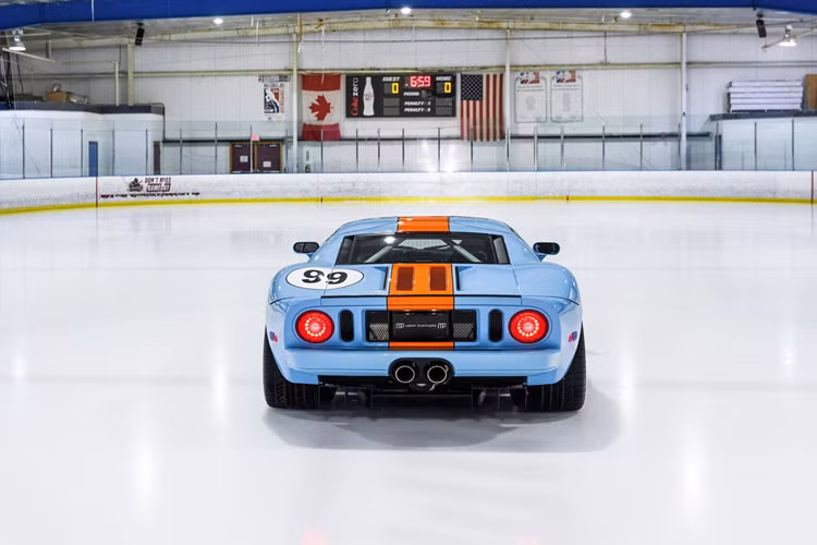 Huyền thoại Wayne Gretzky từng nói, "bạn bỏ lỡ 100% các cú sút mà bạn không thực hiện." Cuộc đấu giá kết thúc vào ngày 6 tháng 6.