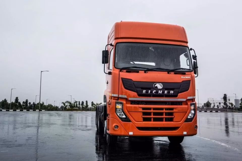 Ngựa cũng được Eicher Motors (Ấn Độ) sử dụng trên các mẫu đầu kéo, xe tải...