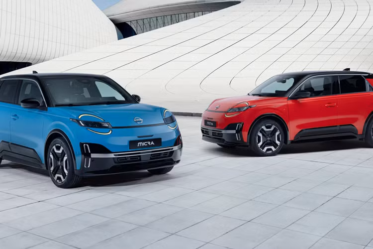Như đã đưa tin trước đó, Micra là mẫu xe thuộc phân khúc CUV-B được xây dựng trên nền tảng CMF-B EV (hiện được gọi là AmpR Small), tương tự như Renault 5 E-Tech. Do đó, hệ truyền động của 2 xe này cũng chia sẻ với nhau. Cụ thể là động cơ 122 mã lực và mô-men xoắn 225 Nm đi cùng bộ pin 40 kWh.