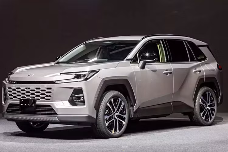 Hiện giá bán của Toyota RAV4 2026 vẫn chưa được công bố. Khả năng mẫu SUV cỡ C này được bán ở Việt Nam là rất thấp. Do đó, Toyota RAV4 vẫn là mẫu xe chỉ nằm trong giấc mơ của người Việt.