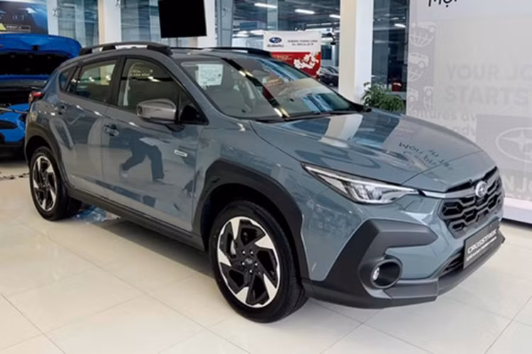 Theo công bố trên trang chủ Subaru Việt Nam, giá bán sau ưu đãi trong tháng 5 của 2 phiên bản Crosstrek lần lượt là: Crosstrek 2.0 i-S EyeSight: 999 triệu đồng (giảm 99 triệu đồng) Crosstrek 2.0 i-S EyeSight e-Boxer Hybrid: 1,129 tỷ đồng (giảm 139 triệu đồng)