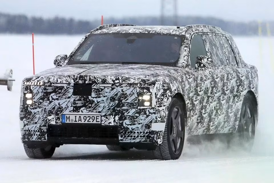 Ra mắt lần đầu vào năm 2018 và phiên bản facelift Series II vào năm 2024, mẫu SUV siêu sang Rolls-Royce Cullinan thế hệ thứ hai đang được thương hiệu này thử nghiệm tại vùng khí hậu hàn đới Scandinavia khắc nghiệt.