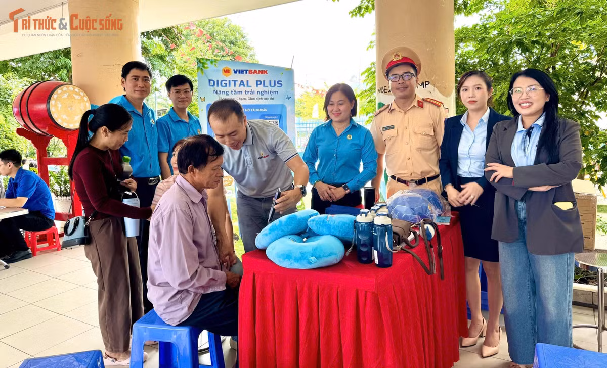 Đây là chương trình thiết thực chăm lo đời sống, bảo vệ và nâng cao sức khoẻ cho đoàn viên công đoàn, công nhân và NLĐ trên địa bàn xã Nhà Bè.