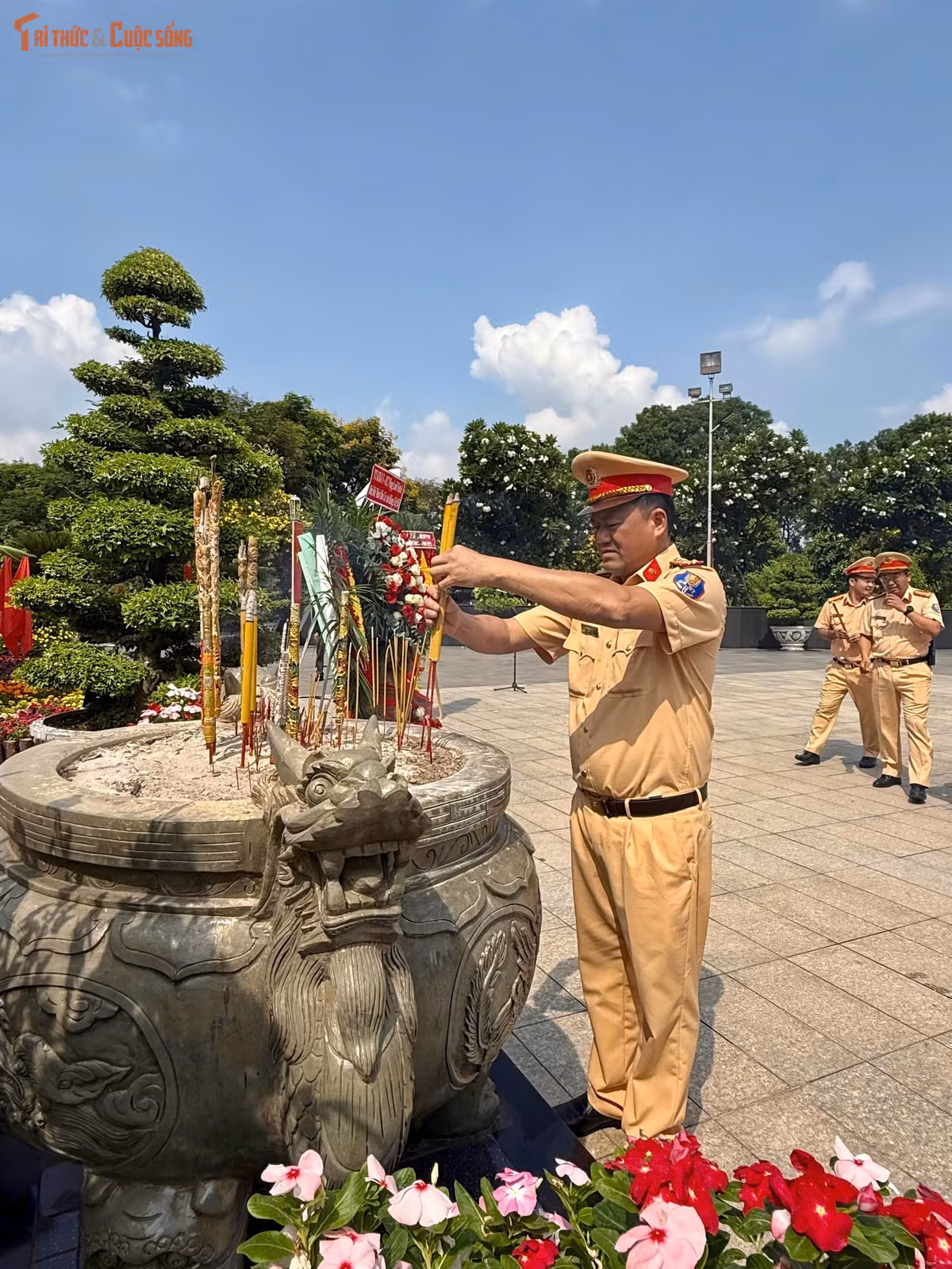 51 năm trước, đúng thời khắc lịch sử Sài Gòn - Miền Nam được hoàn toàn giải phóng, ngay tại khu vực này - cửa ngõ phía Đông Sài Gòn (nay là TP HCM) đã đón chào Đoàn quân Giải phóng tiến về Sài Gòn...