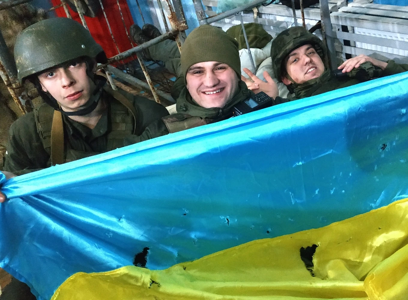Quân Ukraine đánh bật lính dù Nga, chiếm lại sân bay trọng điểm