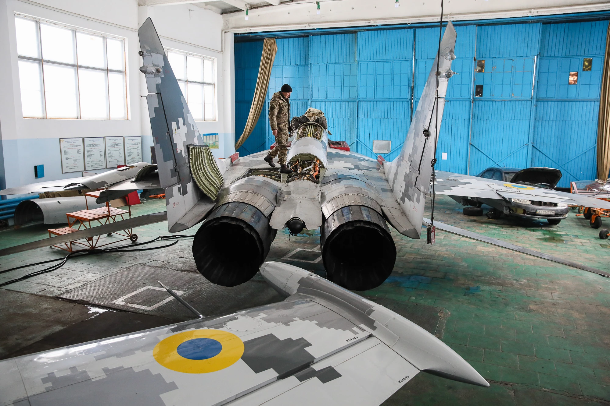 Tiêm kích Su-27 của Nga và Ukraine: Một chiếc máy bay - hai số phận