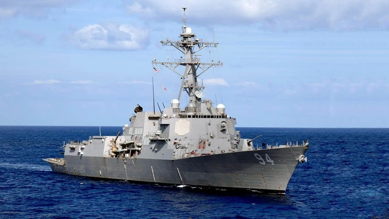 Sức mạnh hủy diệt của khu trục USS Nitze của Mỹ vừa áp sát Venezuela