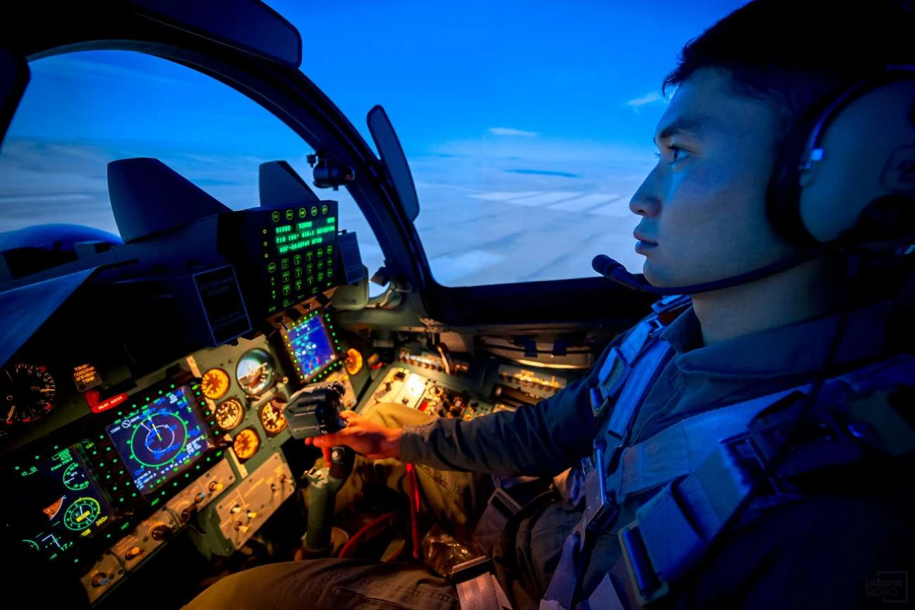 Đẹp mê hồn hệ thống lái mô phỏng tiêm kích Su-30SM