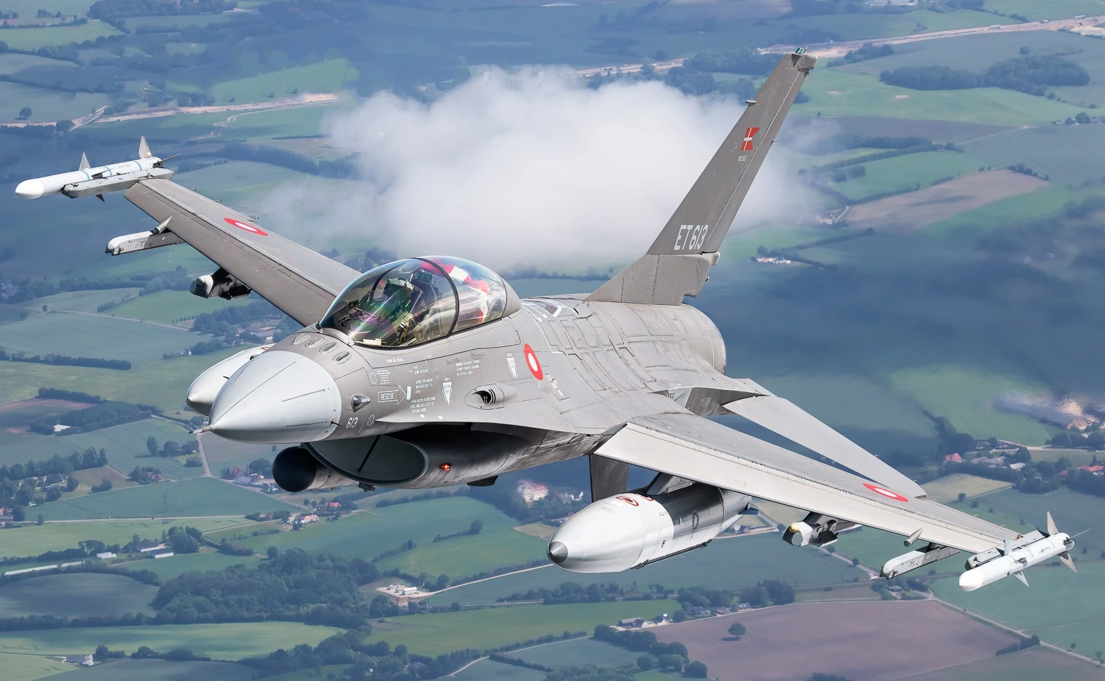 Những nhà tài trợ tiêm kích F-16 chủ lực cho Ukraine