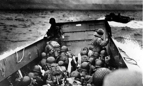 Giải mã tàu "há mồm" khiến lính đồng minh chết oan tại Normandy 