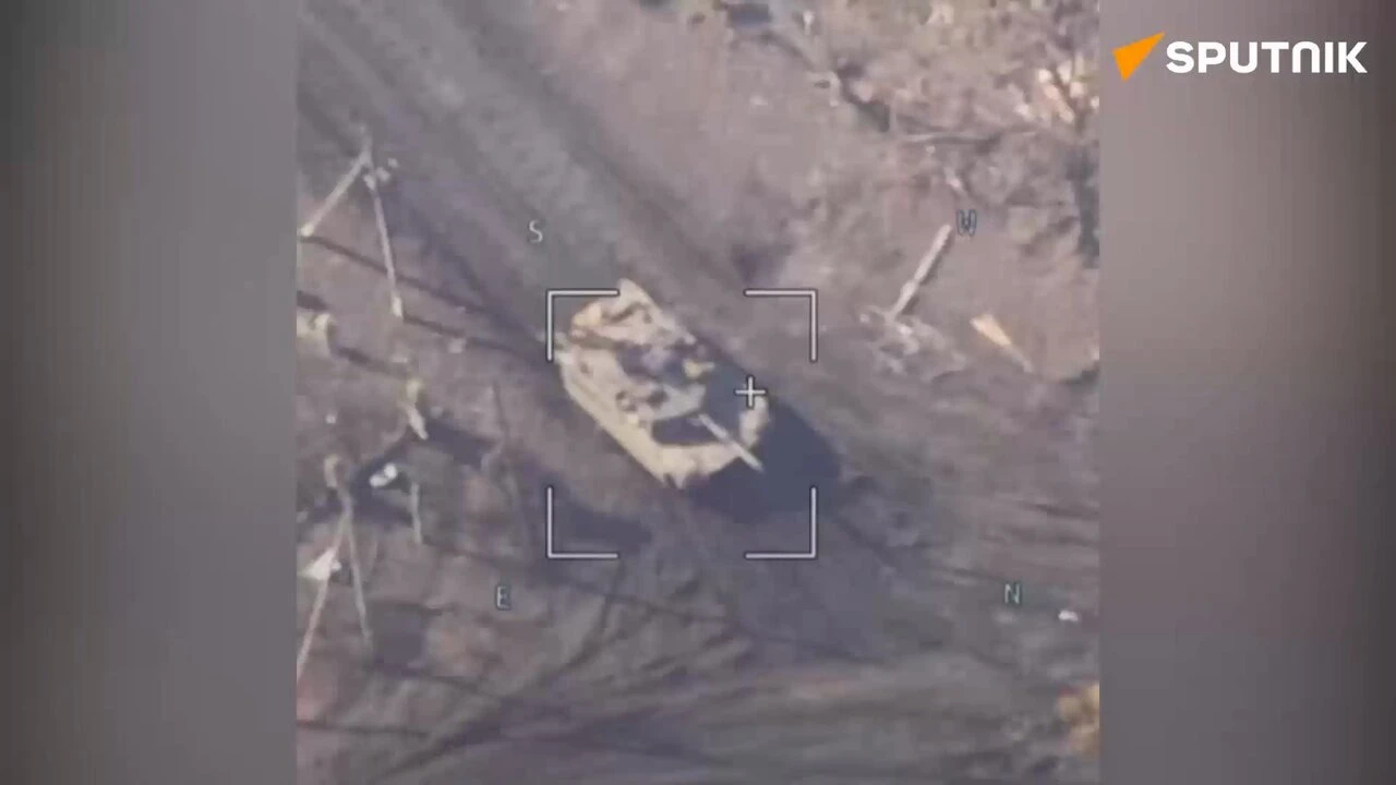 Giải mã UAV Piranha-10 phá hủy thành công tăng M1A1 Abrams của Ukraine