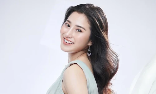 Chân dung Tố My có ảnh bị rạch nát trên poster liveshow Như Quỳnh