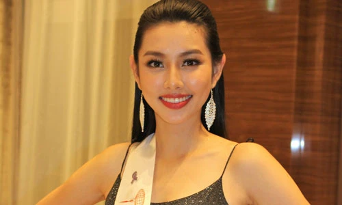 Loạt ảnh đầu tiên của Thùy Tiên tại Miss International 2018