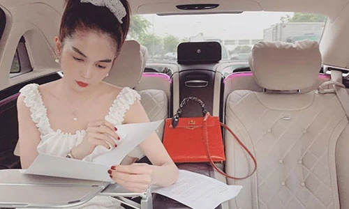 Soi cuộc sống của Ngọc Trinh ngày chốt 4 tỷ tiền đơn hàng