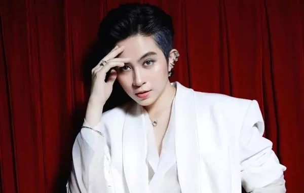 "Hồ sơ tình ái" của Gil Lê