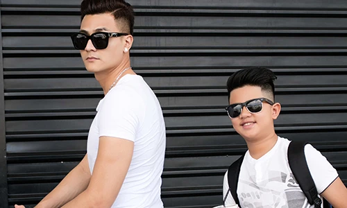 Siêu mẫu Vĩnh Thụy khoe em trai ruột kém 16 tuổi