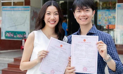 Á hậu Thúy Vân đăng ký kết hôn với bạn trai doanh nhân
