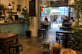 Phát nhạc AI tại nhà hàng, quán cà phê có phải trả tiền bản quyền?
