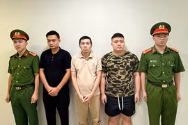 Triệu tập 3 đối tượng vụ xe cứu thương chở bệnh nhân 16km lấy 9,5 triệu đồng