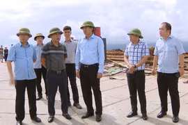 Từ chối khách lên phà Đồng Bài - phê bình Sở Xây dựng, Cty đường thủy Hải Phòng 