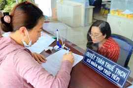 Dự thảo Luật Thuế thu nhập cá nhân: Giữ mức trần thuế 35% là phi thực tế