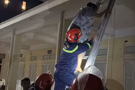 3 người được giải cứu trong vụ cháy quán bánh mì Vợ Anh ở Hải Phòng