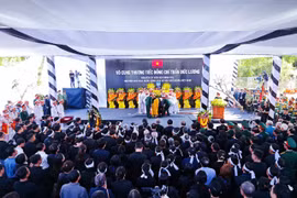 Nguyên Chủ tịch nước Trần Đức Lương yên nghỉ lòng đất Mẹ