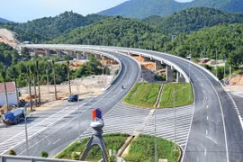 Chính phủ ban hành kế hoạch xây dựng kết cấu hạ tầng đồng bộ
