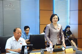 Tăng trưởng hai con số là “mệnh lệnh chính trị"