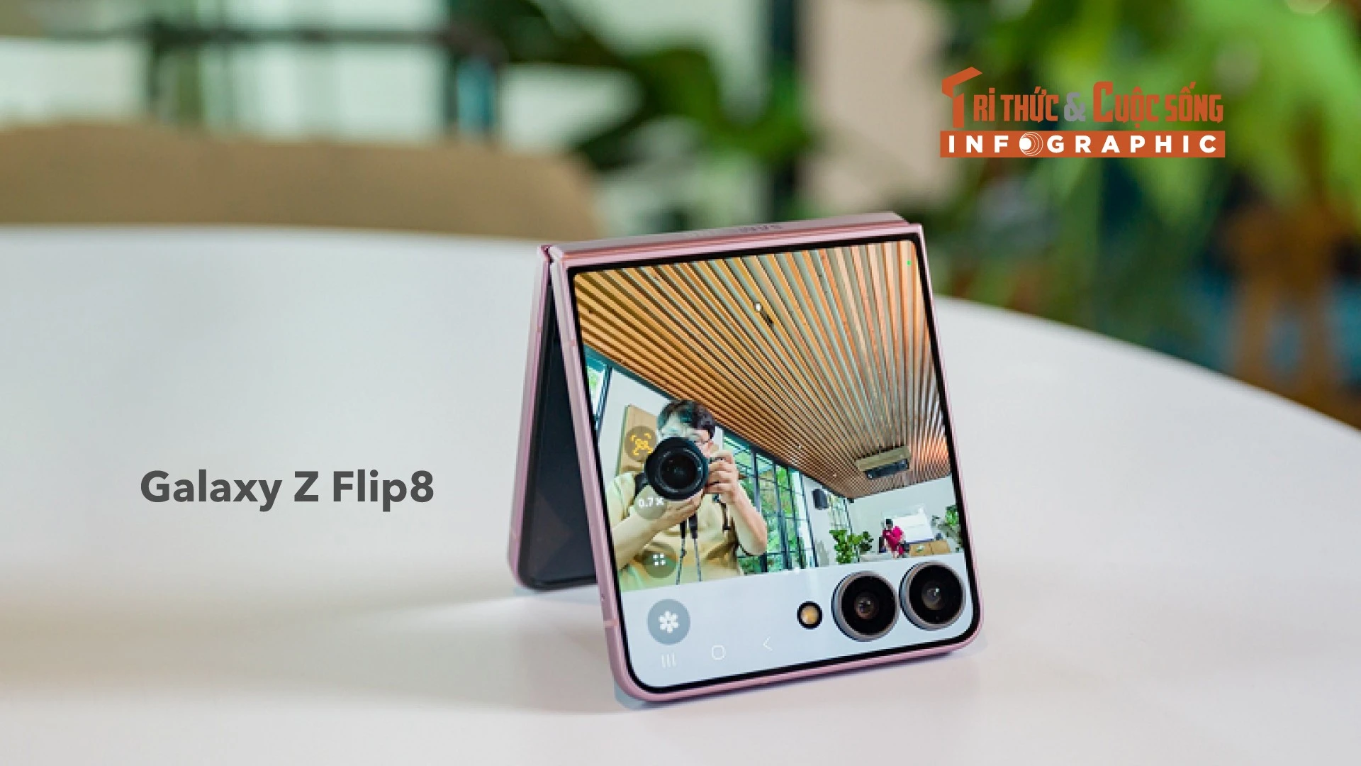[INFOGRAPHIC] Galaxy Z Flip8: Không chỉ đẹp, giờ đã thực dụng hơn 