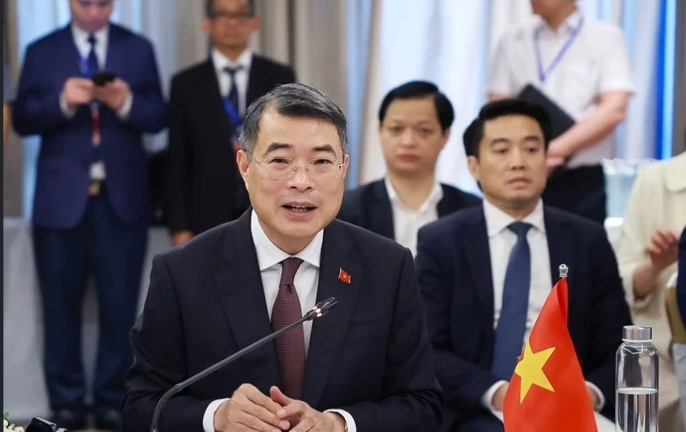 Thủ tướng Lê Minh Hưng làm việc với các doanh nghiệp Nhật Bản tại Việt Nam