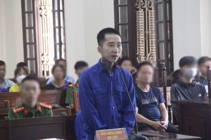 Tháng 8/2022, TAND TP Hải Phòng đã tuyên phạt bị cáo Nguyễn Văn Nam tù chung thân về tội "Cướp tài sản" theo Điểm a Khoản 4 Điều 168 Bộ luật Hình sự, 2 năm 6 tháng tù về tội "Tàng trữ, sử dụng trái phép vũ khí quân dụng" theo Khoản 1 Điều 304 Bộ luật Hình sự. Tổng hợp hình phạt chung 2 tội của bị cáo Nam là tù chung thân. Bị cáo Trần Thị Thu Thủy bị tuyên phạt 10 năm tù về tội "Chứa chấp, tiêu thụ tài sản do người khác phạm tội mà có" theo Khoản 4 Điều 323 Bộ luật Hình sự.