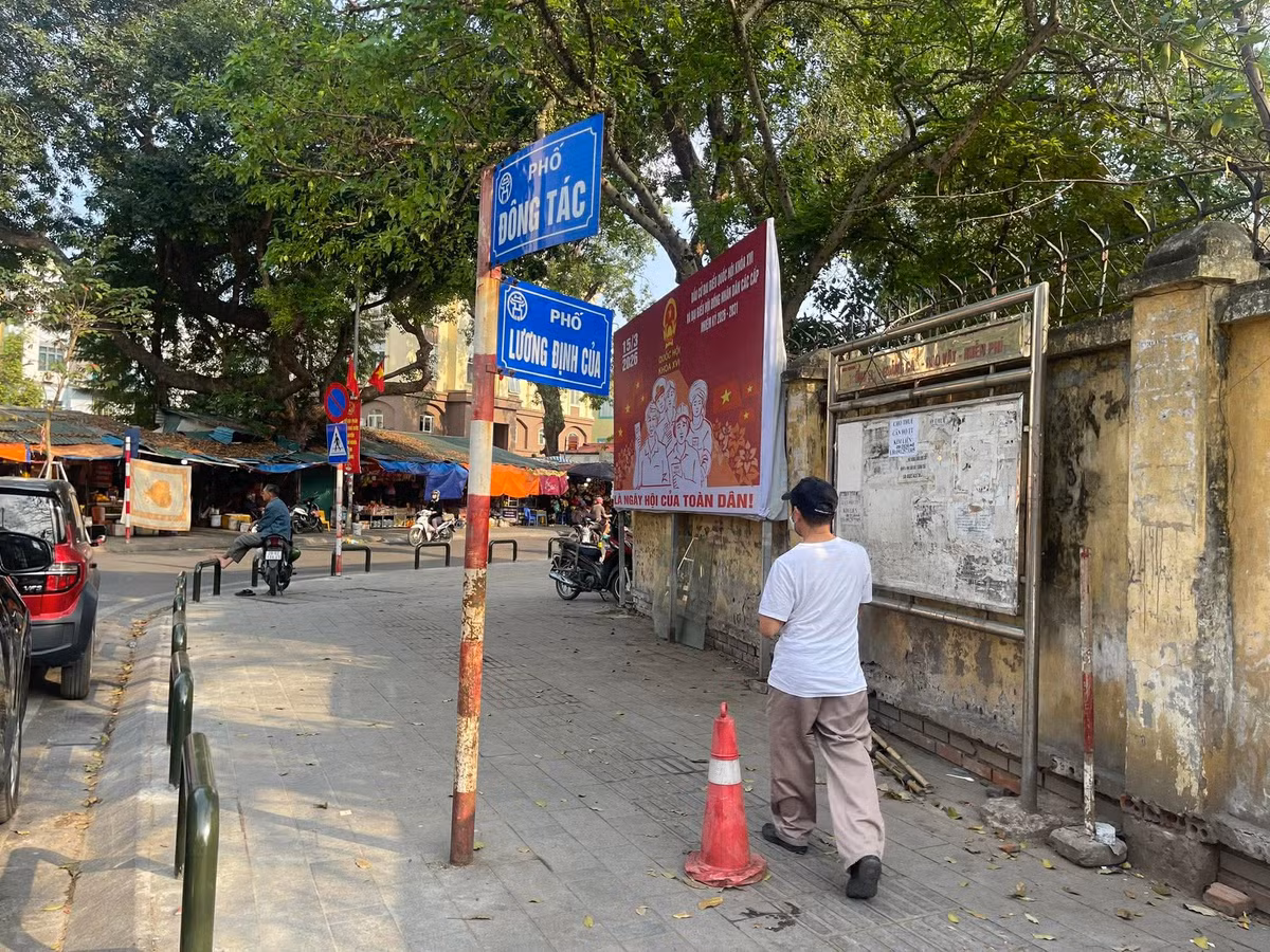 Việc triển khai quyết liệt tại phường Kim Liên cho thấy sự phối hợp chặt chẽ giữa các cấp chính quyền trong việc xử lý các điểm nóng về trật tự đô thị, đảm bảo an toàn giao thông và mỹ quan thành phố.