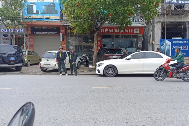 Ra tù không lâu, năm 2019, Tuấn “thần đèn” tiếp tục dính vào vụ việc chỉ đạo đàn em truy tìm và hỗn chiến bằng súng trên đại lộ Lê Lợi, thành phố Thanh Hóa. Cụ thể, ngày 18/3/2019, Tuấn “thần đèn” đã chỉ đạo đàn em sử dụng súng và hung khí tấn công nhóm của Lê Quang Cường (tức Cường "gấu") trên đại lộ Lê Lợi, TP Thanh Hóa, gây náo loạn và hoang mang trong dân chúng.
