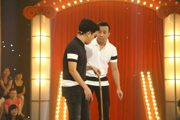 Trấn Thành tận dụng cơ hội “hành hạ” Trường Giang