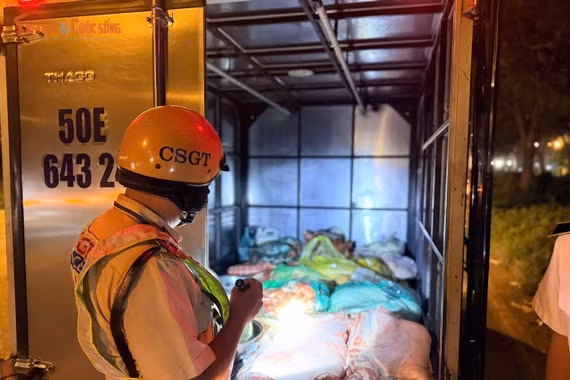 Gần 1 tấn động vật “trôi nổi” bị ngăn chặn ở cửa ngõ TP HCM
