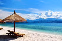 Những bãi biển giúp du khách 'trốn đông' khi đến Đà Nẵng